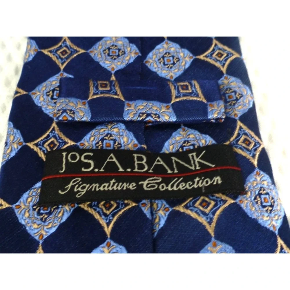 JOS. A. Bank Signature Collection Mens 100% Silk Tie - Made In Italy